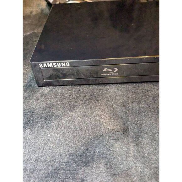 Samsung Blue Ray player with wi fi - Picture 2 of 5